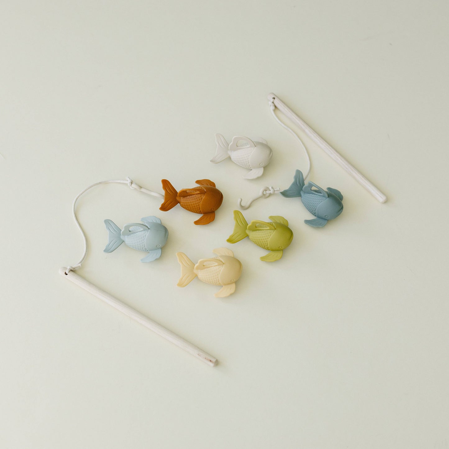 Marlowe & Co: Silicone and Wood Fishing Play Set