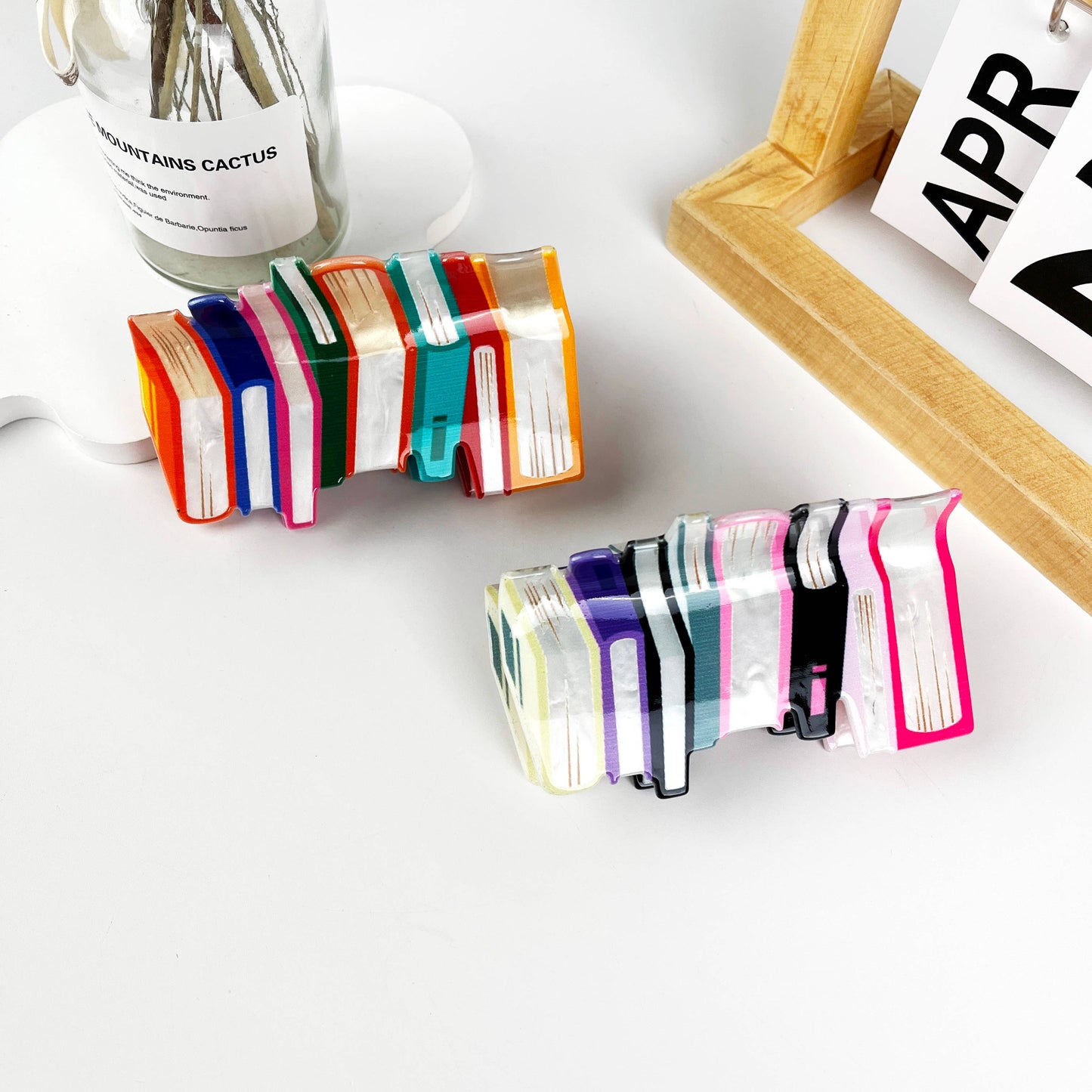 mildstyles: Ocean of Knowledge Book Hair claw clip