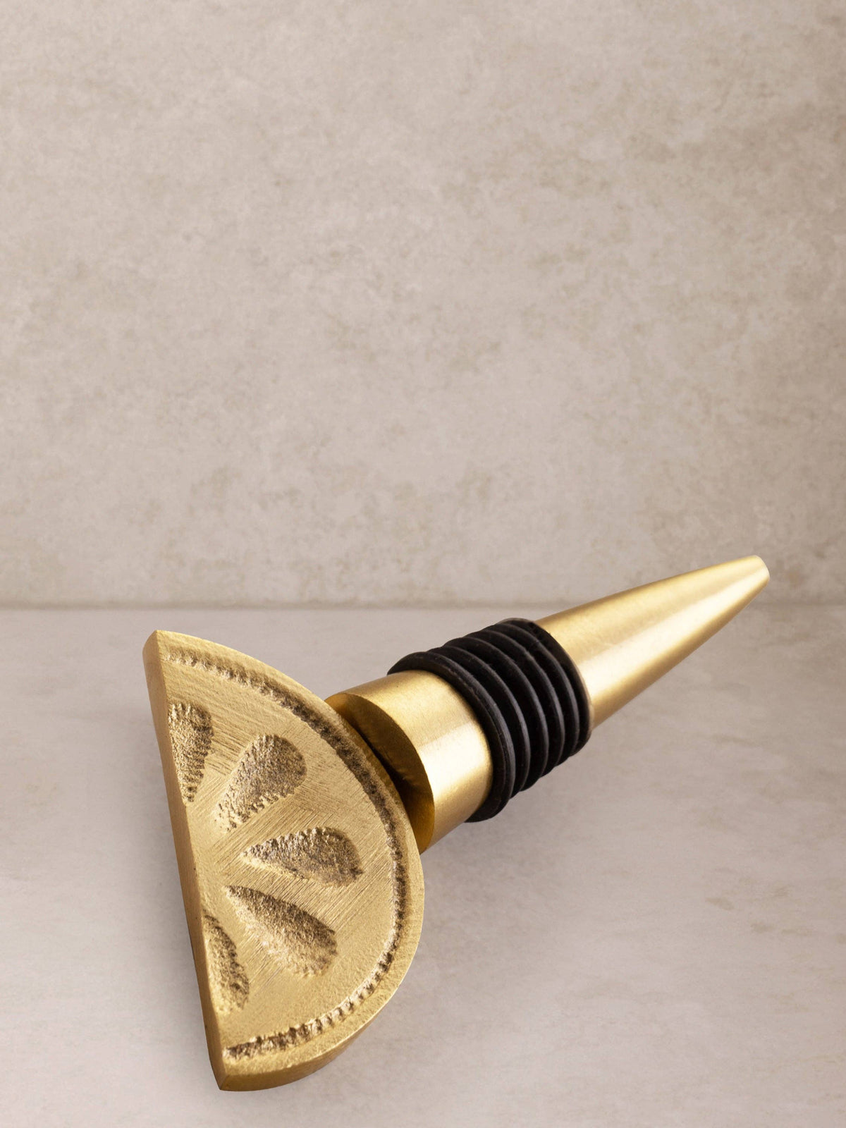 Gauri Kohli: Trellis Wine Bottle Stopper - 4.5" x 2"