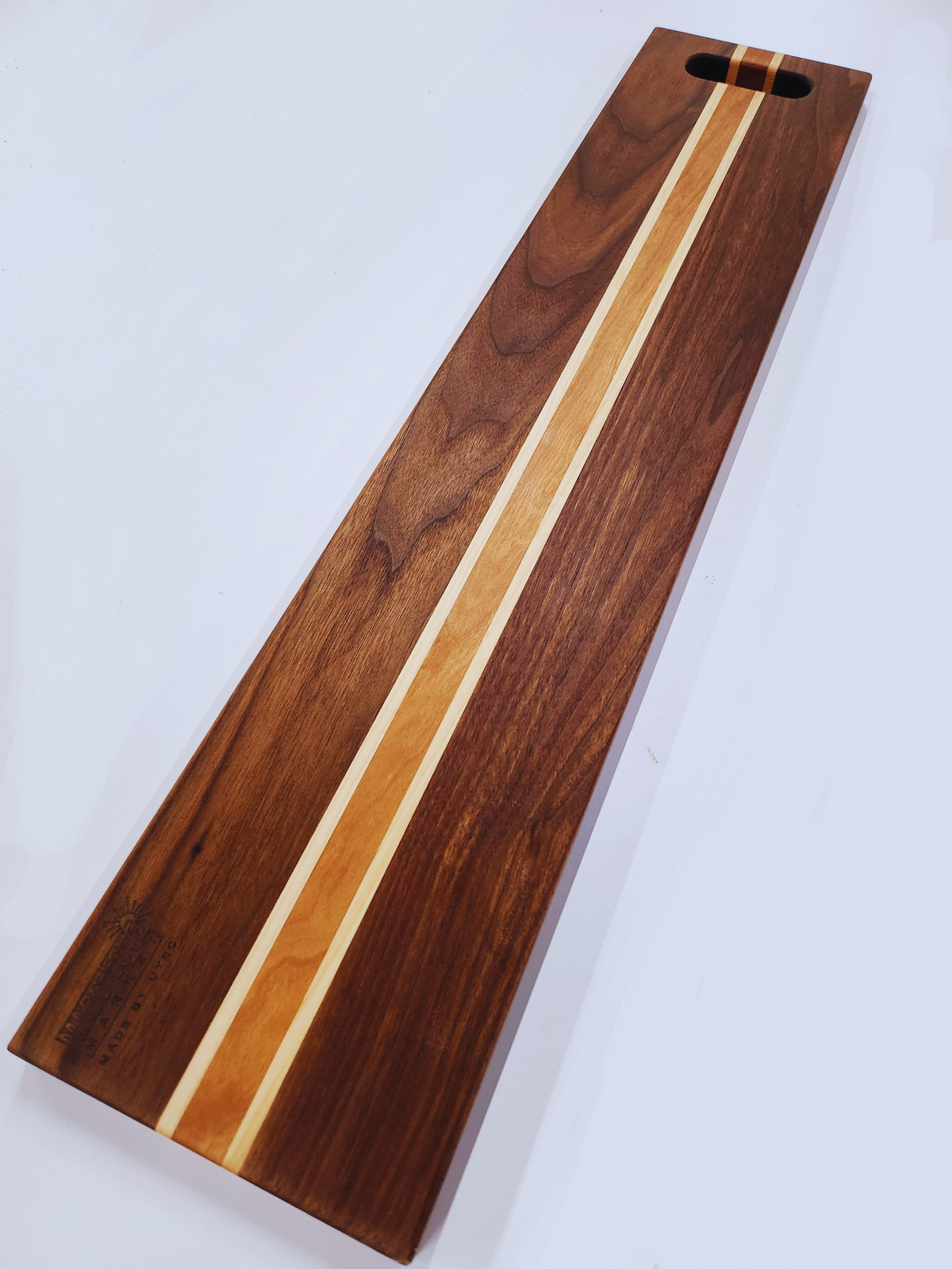 UTEC Cutting Boards: Baguette Board (Light and Dark Wood Variants)