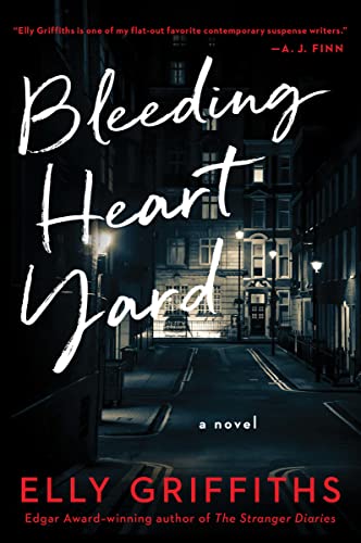 Bleeding Heart Yard: A Novel