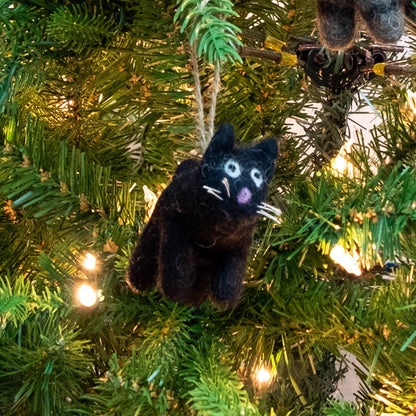 The Winding Road: Little Felt Cat Ornaments