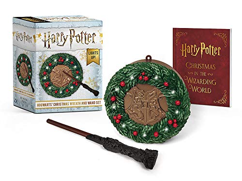 Harry Potter: Hogwarts Christmas Wreath and Wand Set: Lights Up!