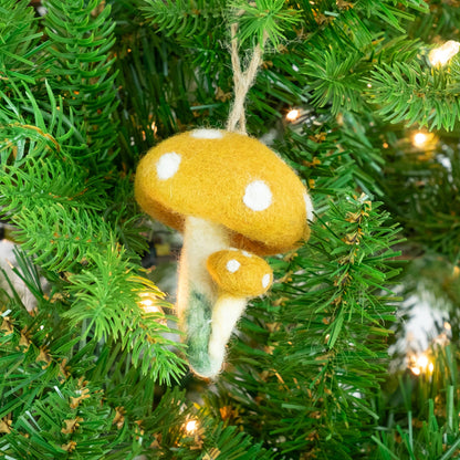 The Winding Road: Felt Mushroom Ornaments  6 Assorted