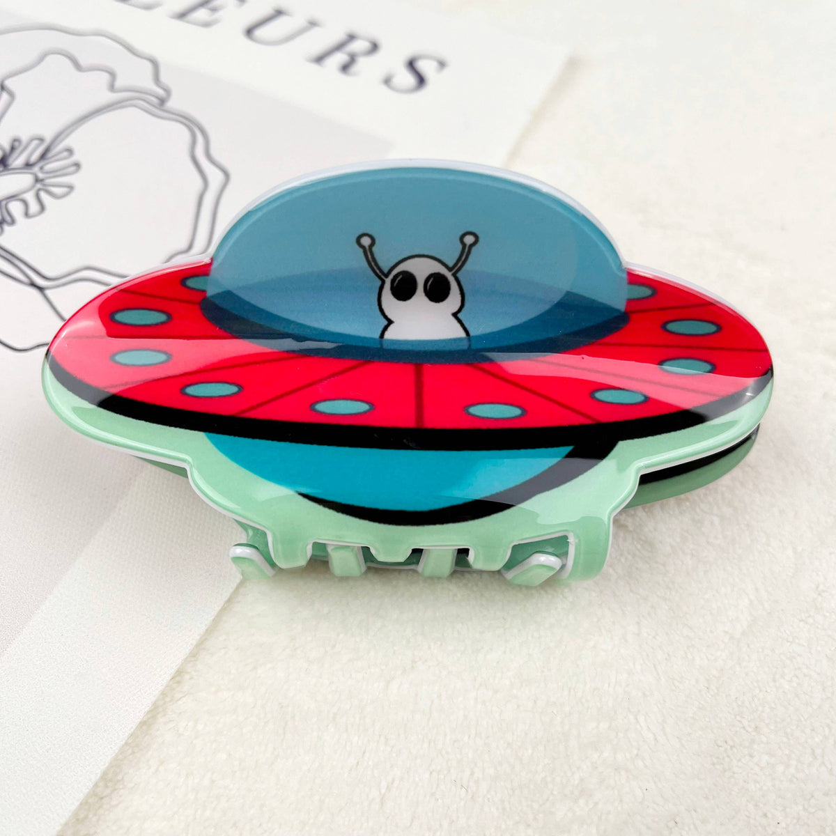 mildstyles: UFO Cartoon anime alien spaceship hair claw clip