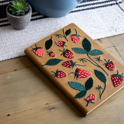 Denik: Elana's Berries Embroidered Journal Notebook