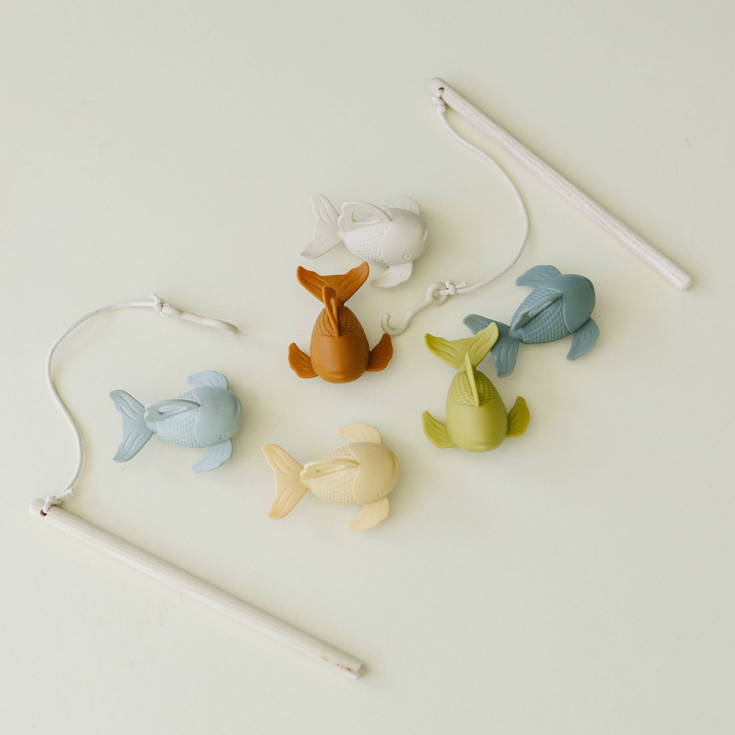 Marlowe & Co: Silicone and Wood Fishing Play Set