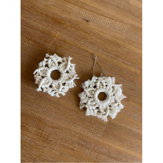 Dabble + Bloom: Macrame Snowflake Ornament