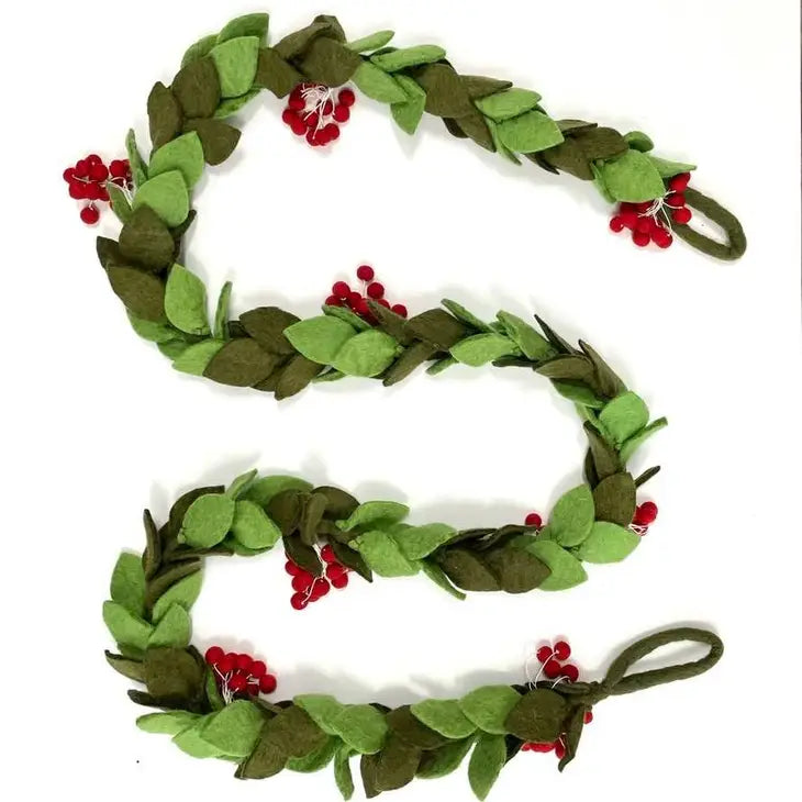 The Winding Road: Christmas Decor Garland - Mistletoe