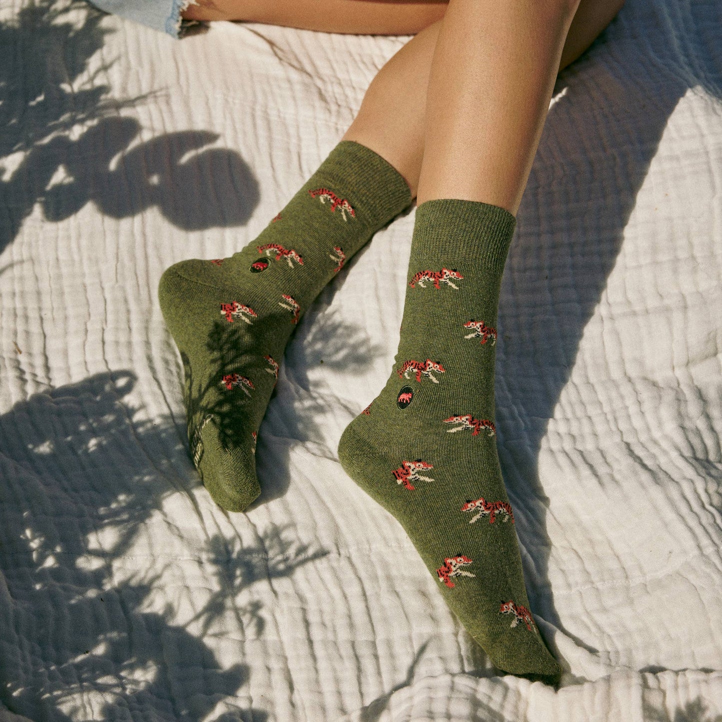 Conscious Step: Socks that Protect Tigers (Green Tigers)