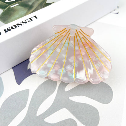 mildstyles: Scallop hair claw clip