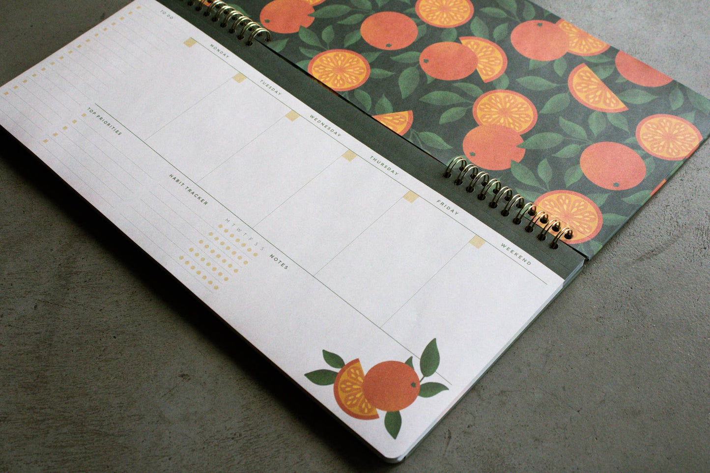 Denik: Oranges Hardcover 2 Year Undated Wire-O Desk Planner