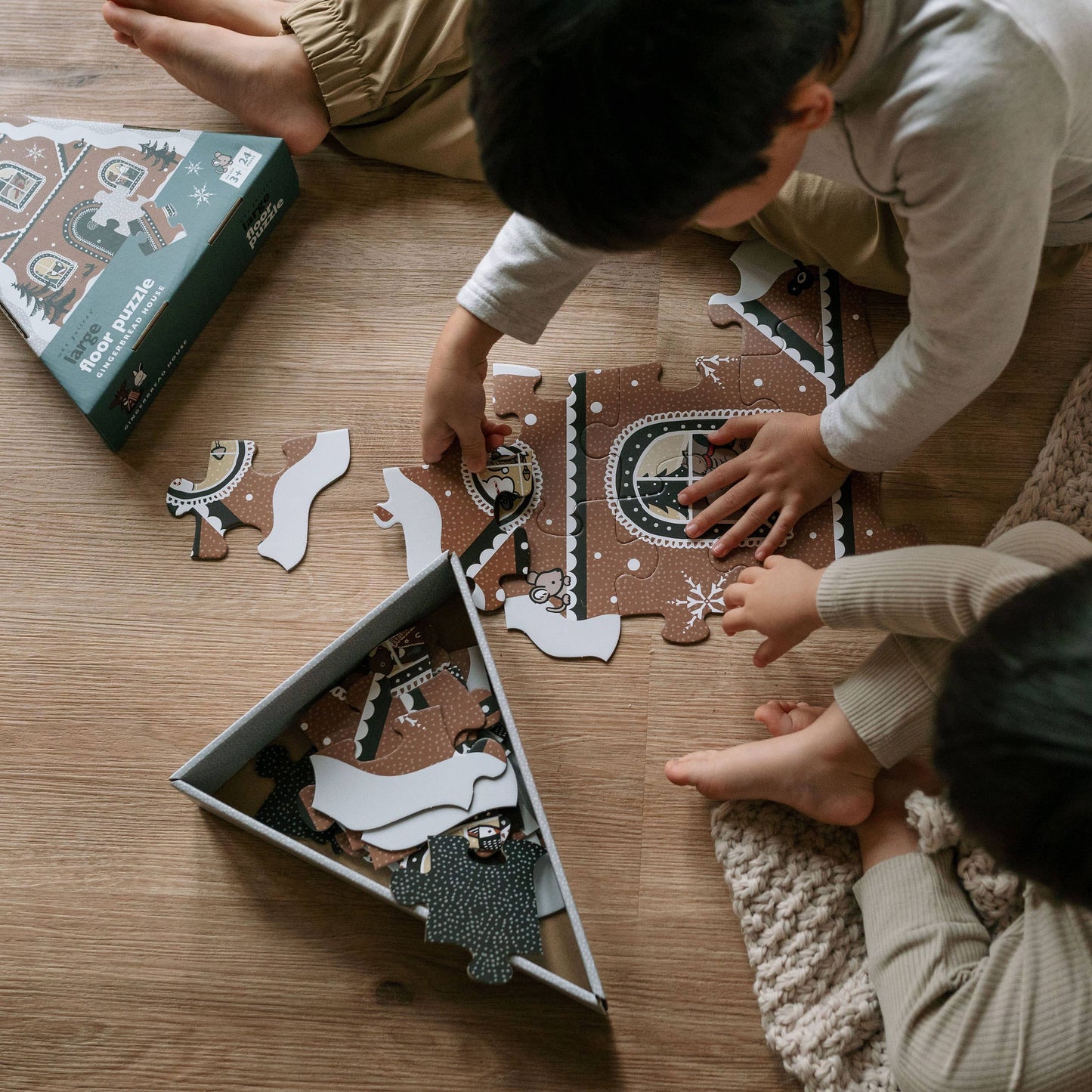 Wee Gallery: Gingerbread House Holiday/Christmas Floor Puzzle