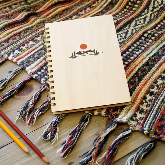 Denik: Mountain Sunrise Wood Spiral Journal Notebook